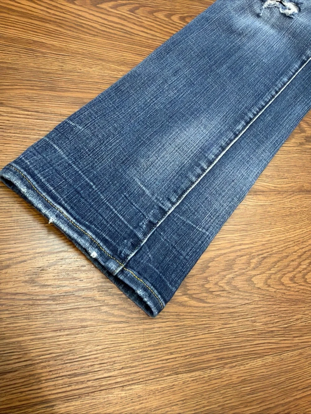 American Eagle Outfitters Men's Distressed Medium Blue Slim Straight Jeans